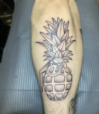 Unfinished pineapple granade