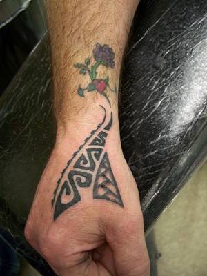Tribal Hand