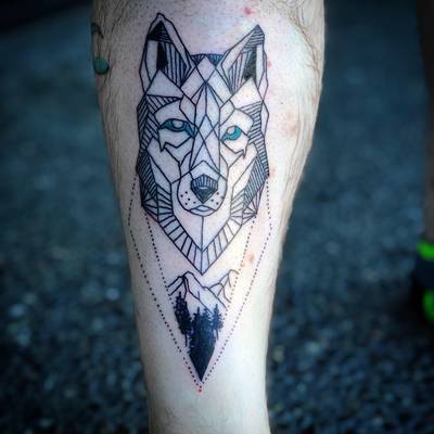 Geometric wolf 