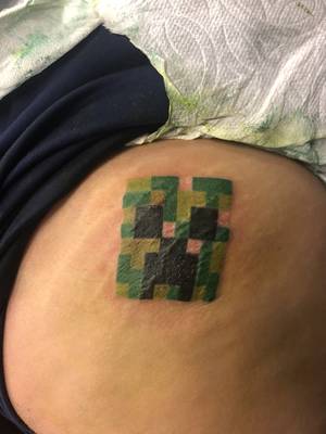 Creeper on the booty