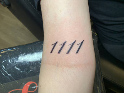 1111